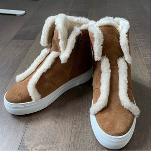 Brand new Women's DKNY Suede sneakers